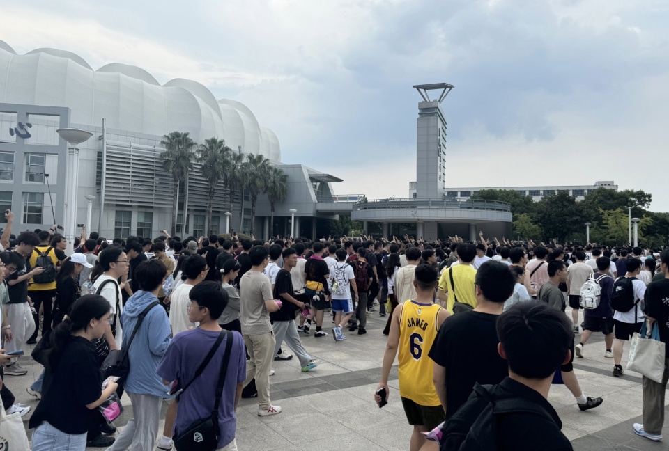 两位巨星的