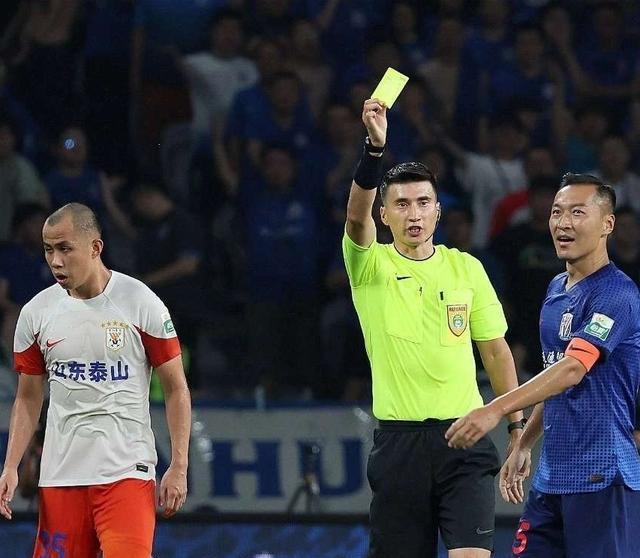轮比赛裁判, 以待, 战上海申花 轮比赛裁判, 以待, 战上海申花